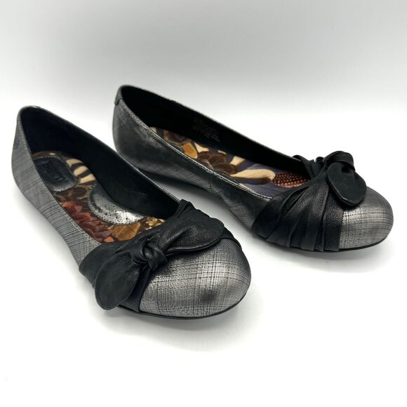 Born Molly Flat Silver Acciaio Metallic Leather Slip On Shoes Size 7.5 M W/ Box - Picture 1 of 10